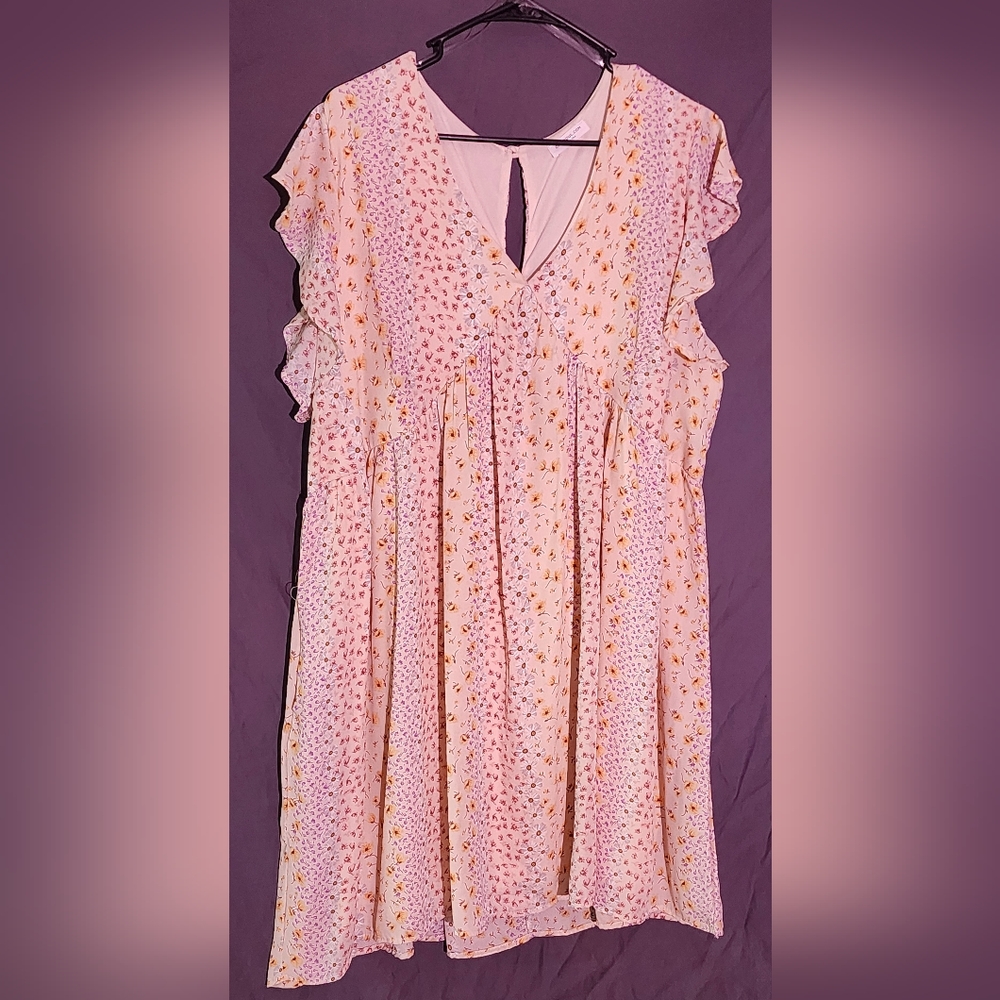 ChicSoul Size 3 Flutter Sleeve Floral Dress